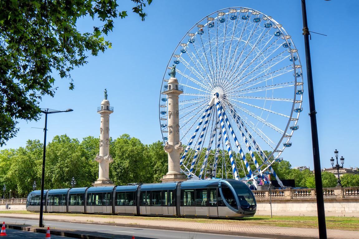 Photo de la grande roue de Bordeaux
